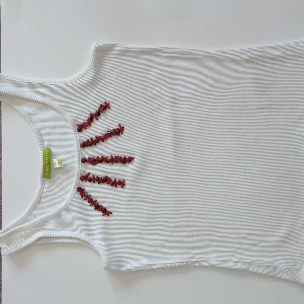 EMBELLISHMENTS FOR STYLE